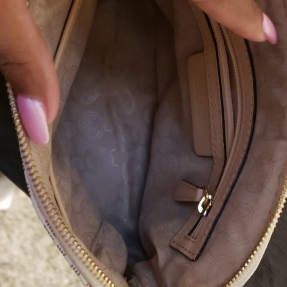 Michael Kor Large Leather Dome Crossbody - Picture 3 of 8